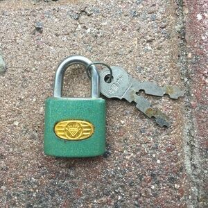 Vintage Diamond Green Padlock